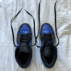 Very good used condition Nike air Jordan’s. Blue and black, boys size 7Y